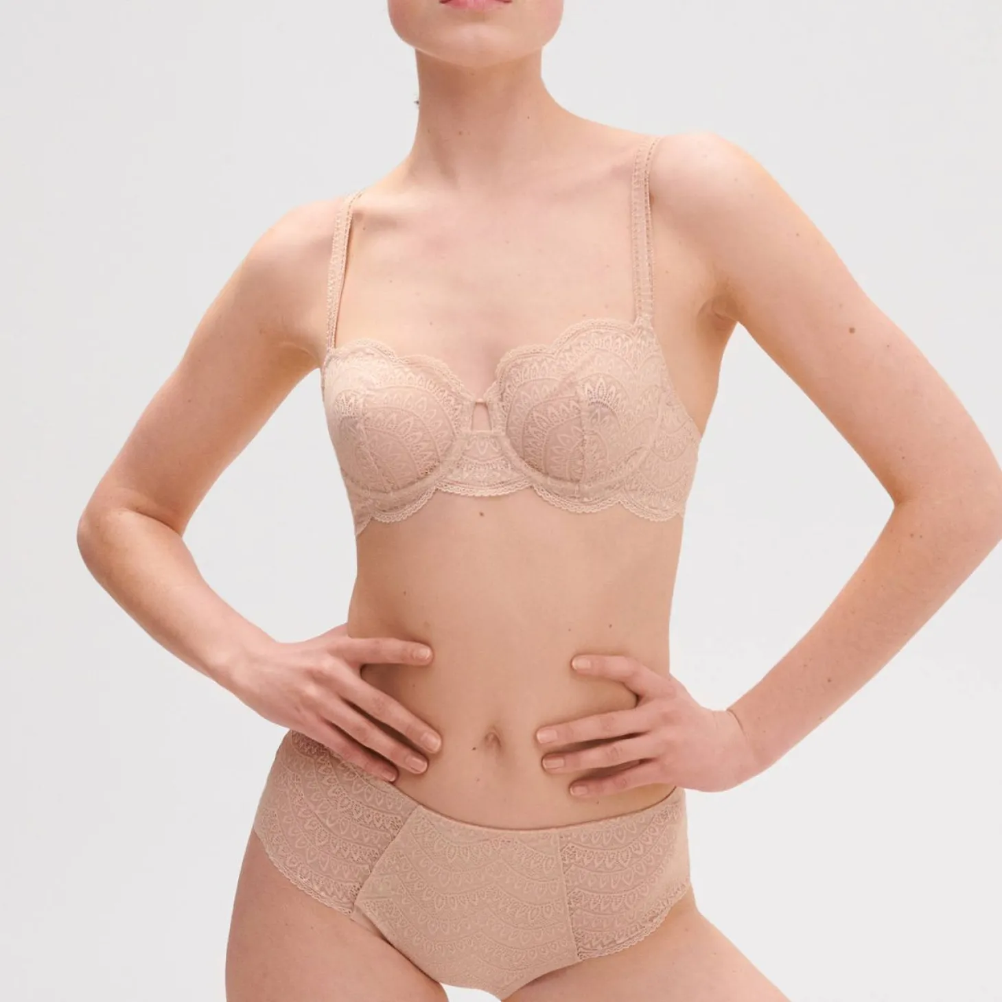 Culotte Haute En Dentelle