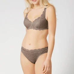 Slip En Dentelle