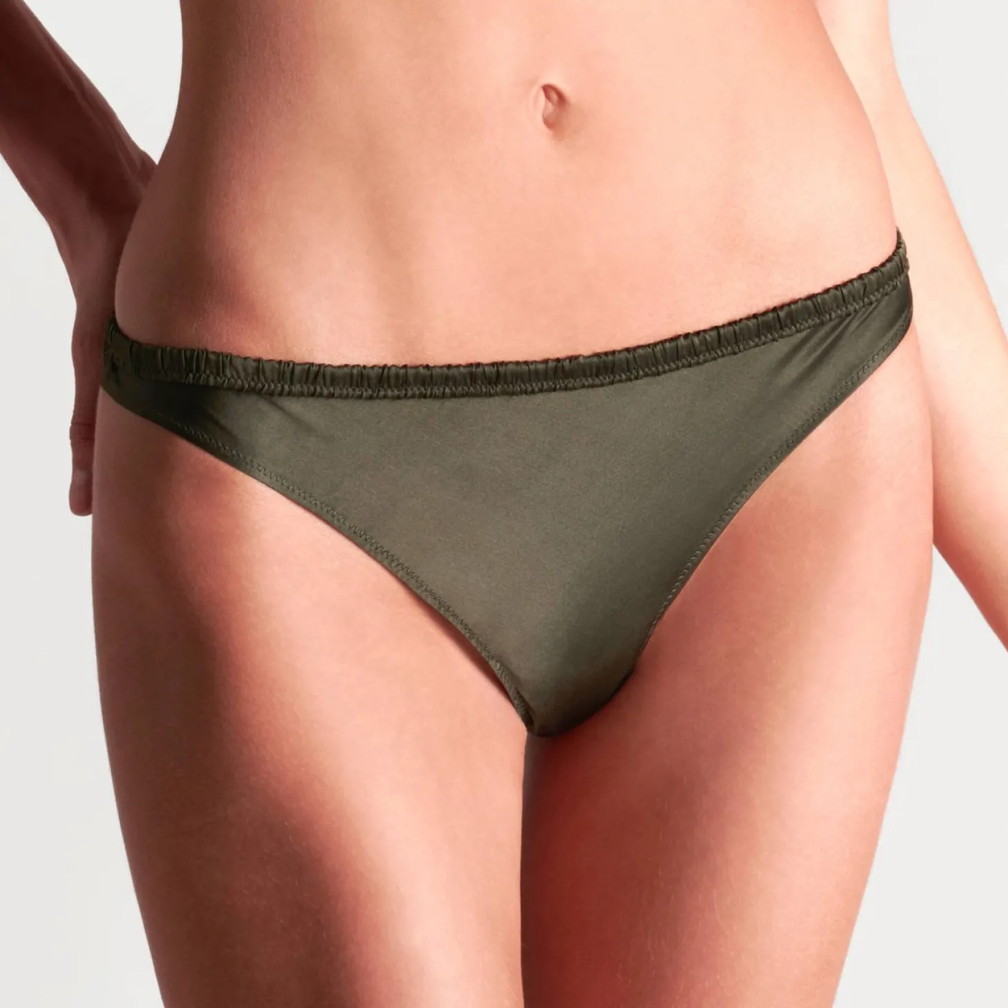 Slip En Soie Et Dentelle