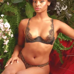 Slip Ouvert En Dentelle