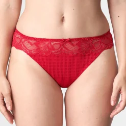 String Dentelle