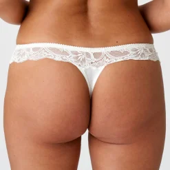 String Dentelle