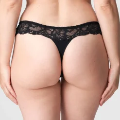String Dentelle
