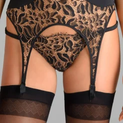 String En Dentelle