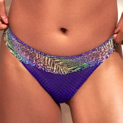 String En Dentelle