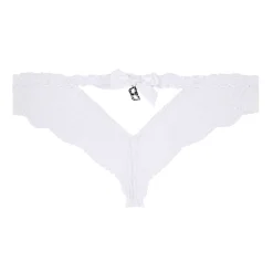 String En Dentelle