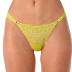 String En Dentelle