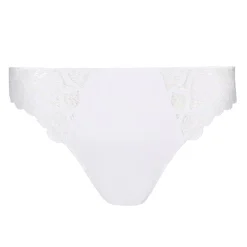 String En Dentelle