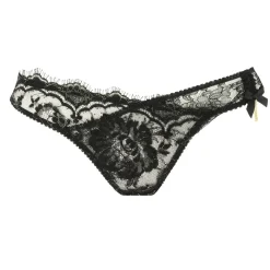 String En Dentelle