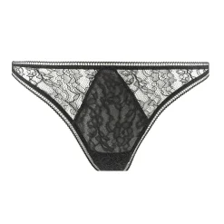 String En Dentelle