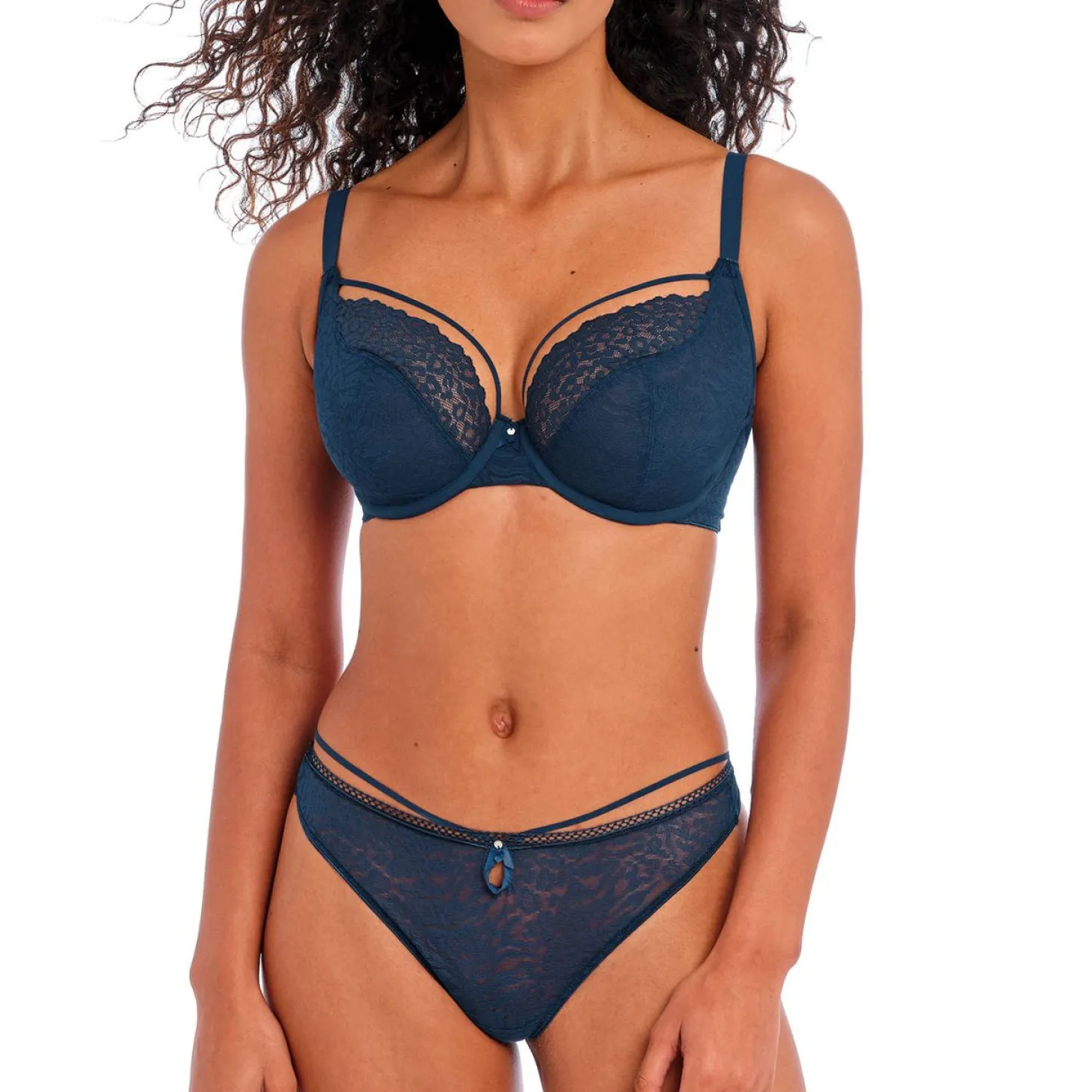 String En Dentelle