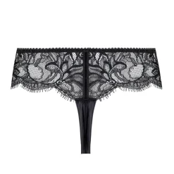 String En Dentelle