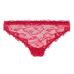 String En Dentelle