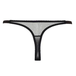 String En Dentelle