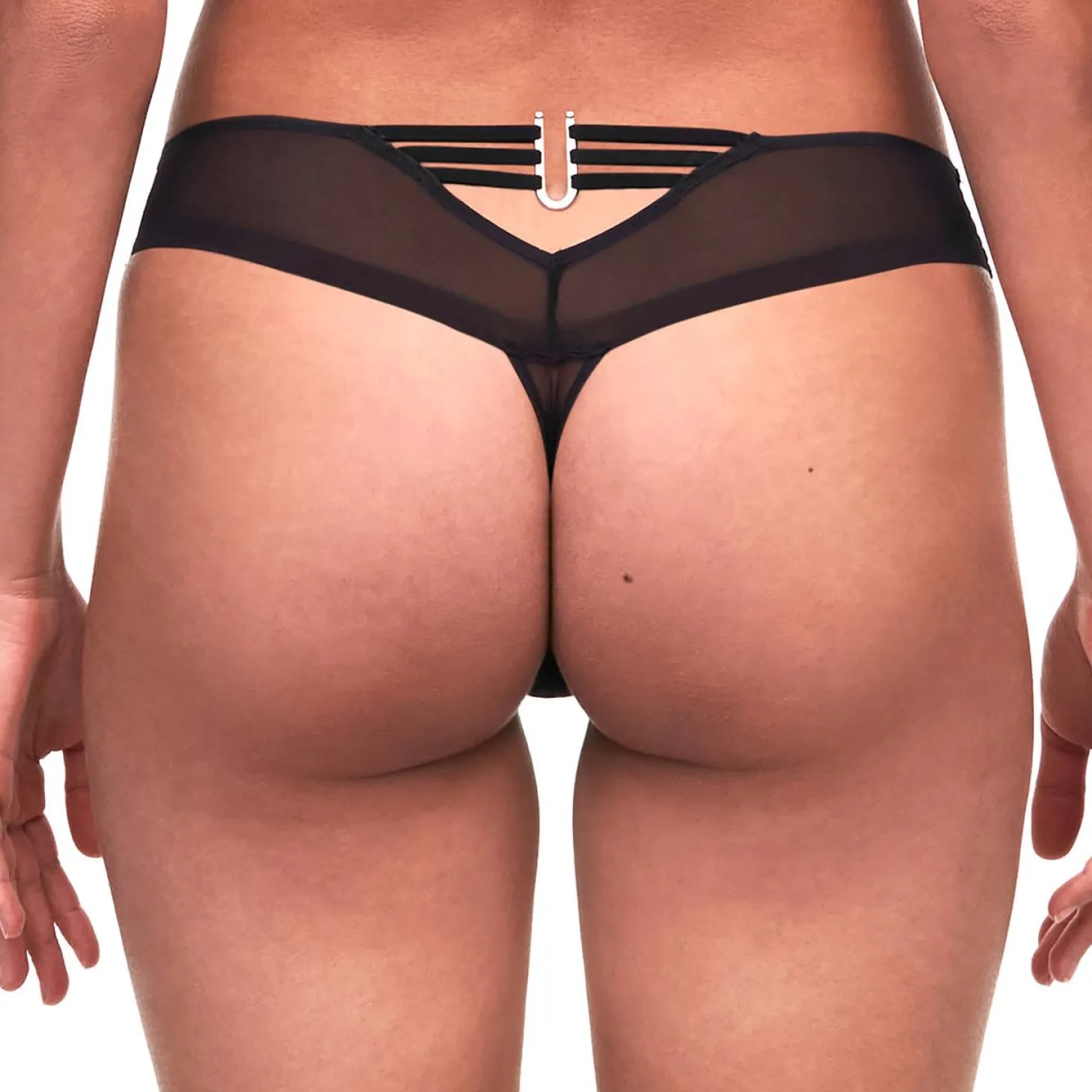 String En Dentelle
