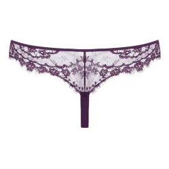 String En Dentelle