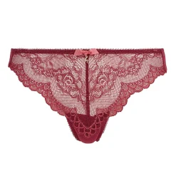 String En Dentelle