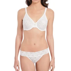 String En Dentelle