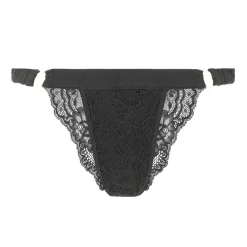String En Soie Et Dentelle