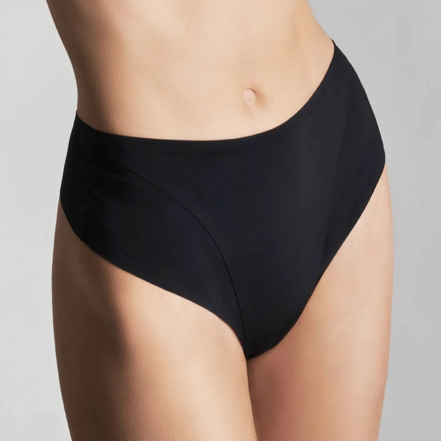 String Haut Ouvrable Avec Menottes