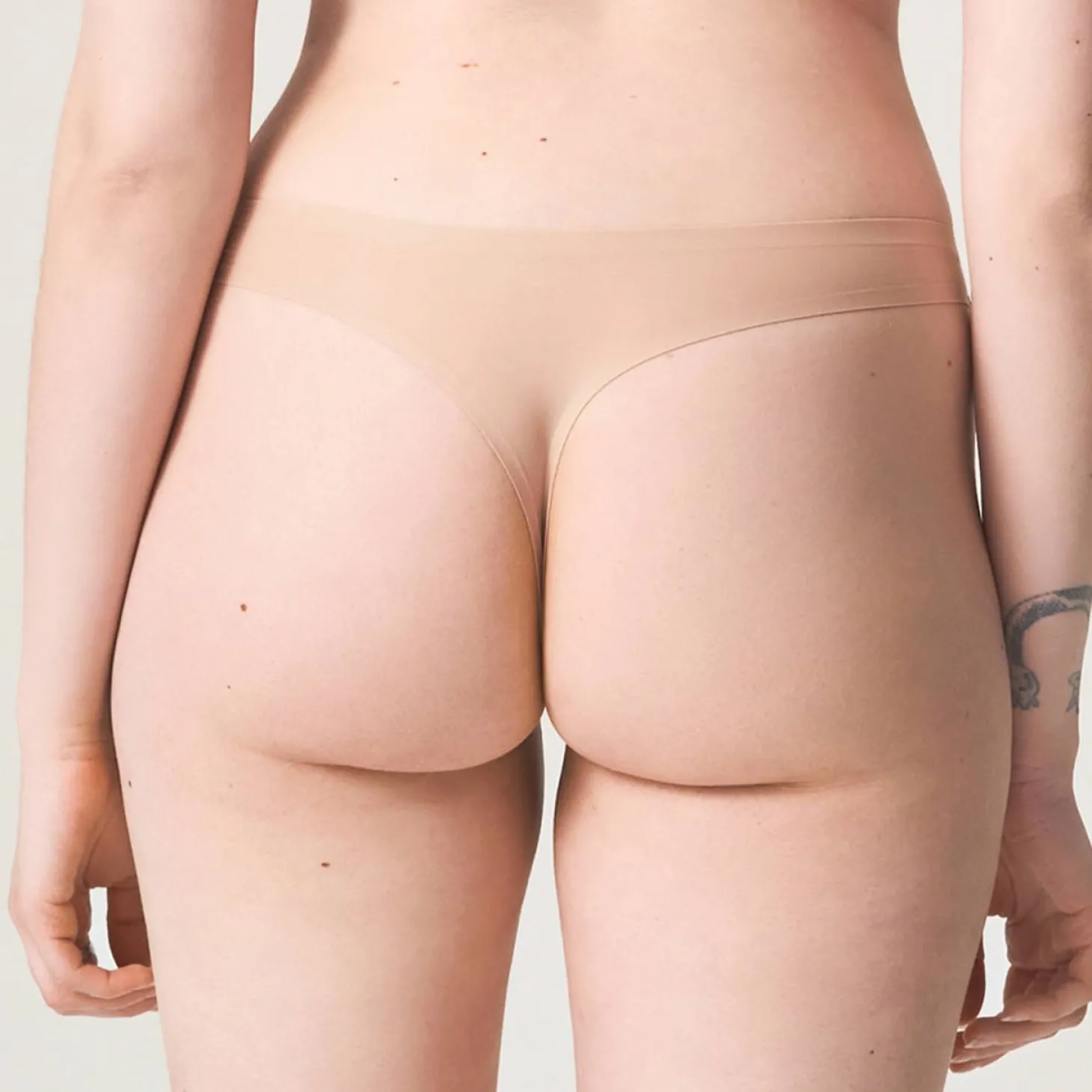 String Invisible