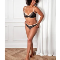 Tanga En Dentelle